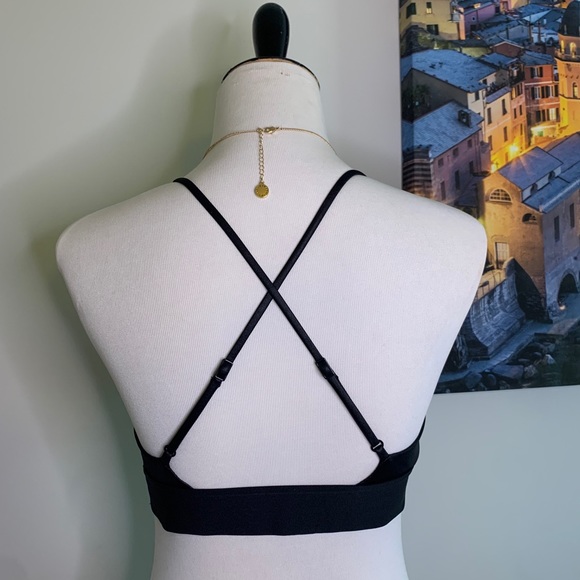 Victoria’s Secret Unlined Soft Wireless Lounge Bra - Picture 3 of 8